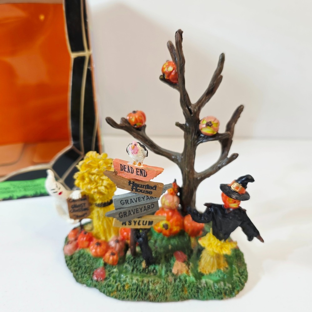 Lemax 73606 SPOOKYTOWN CROSSROADS Spooky Town Table Accent Retired Halloween